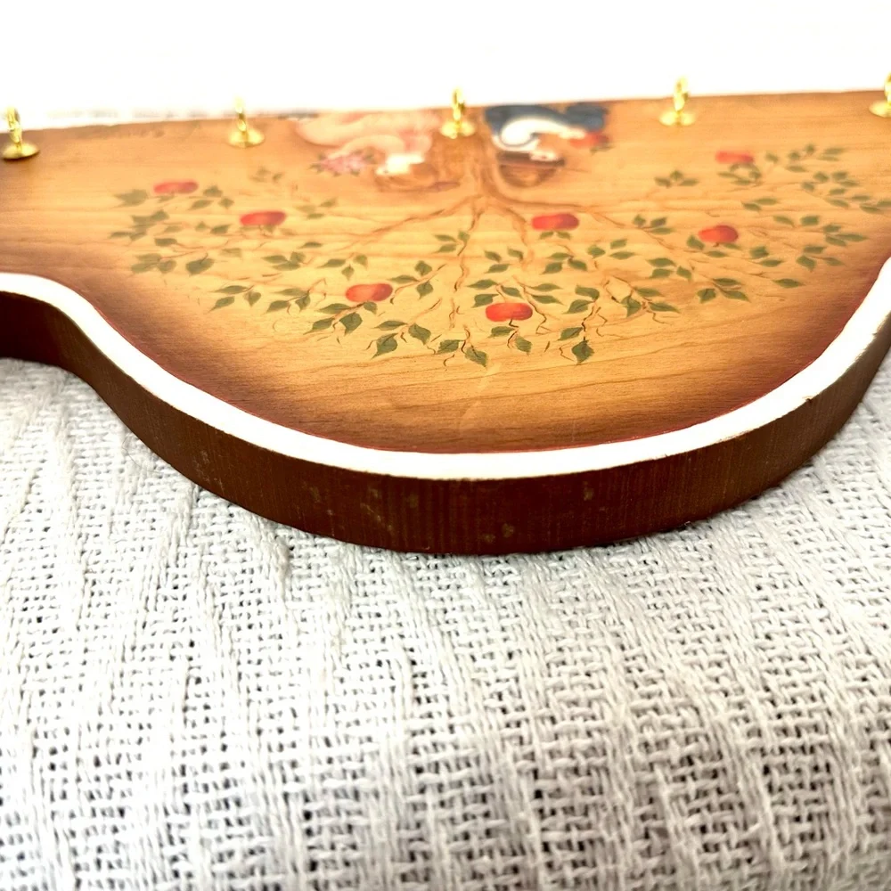 Vintage Wooden Hand painted Primitive Rustic Wall Hook Decor w/Apple Tree Design - Picture 7 of 8